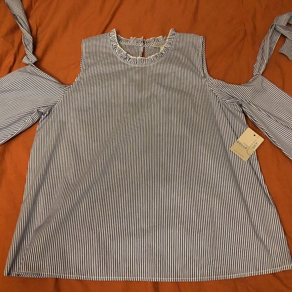 belle sky Tops - Blouse for sale